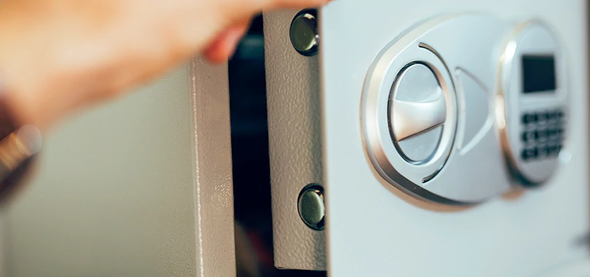 Fingerprint Safe Openers in Patterson, CA